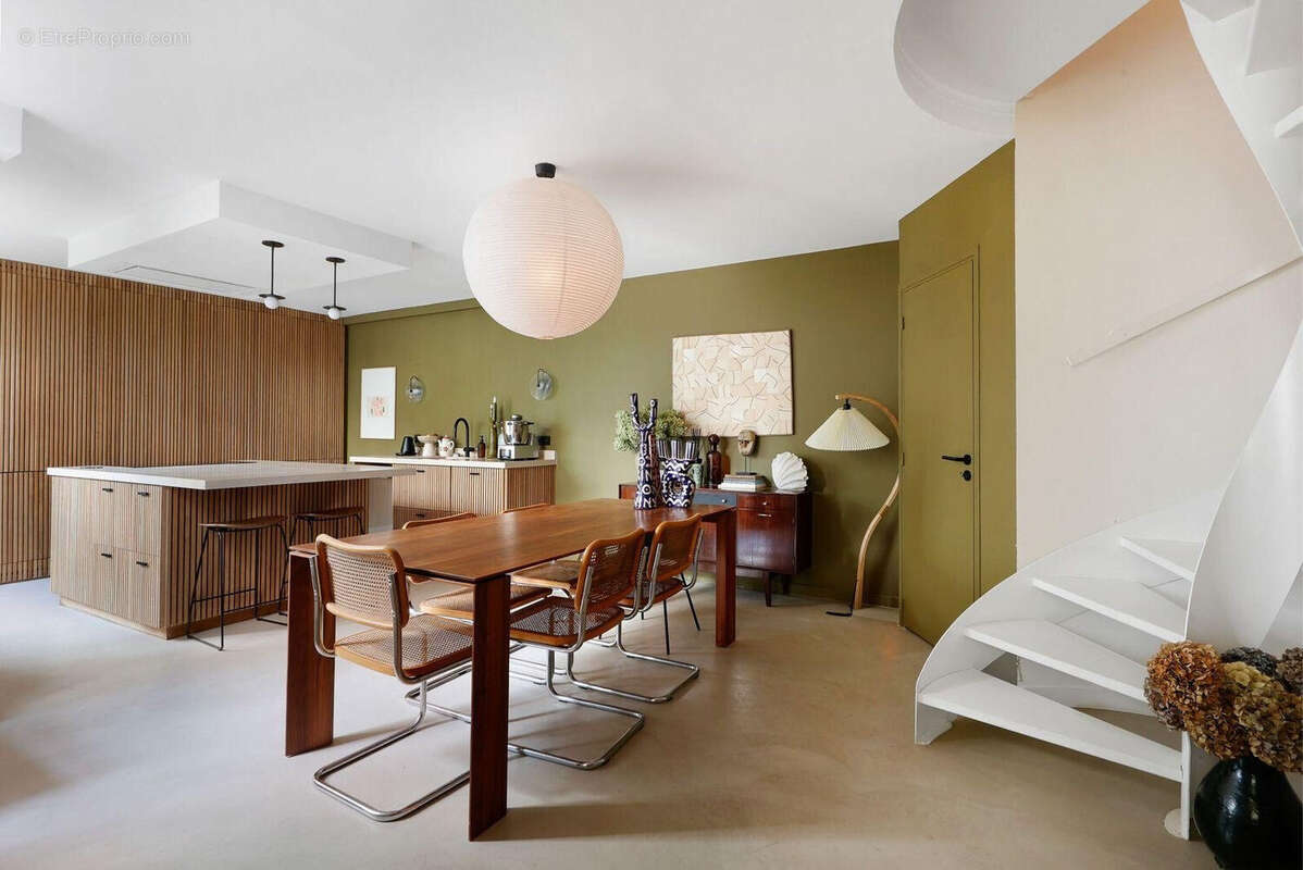 Maison 158 m² à Paris-18e  - photo 4