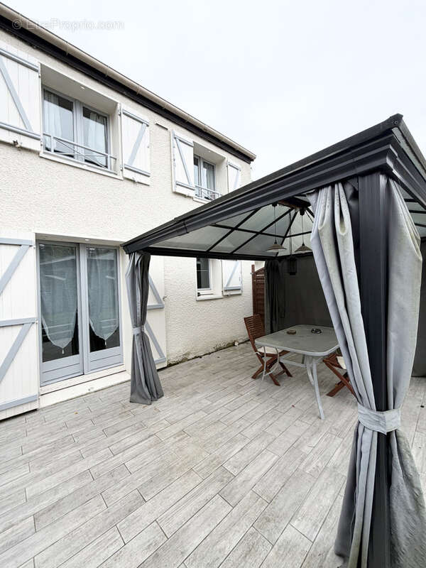 Maison à SAVIGNY-SUR-ORGE