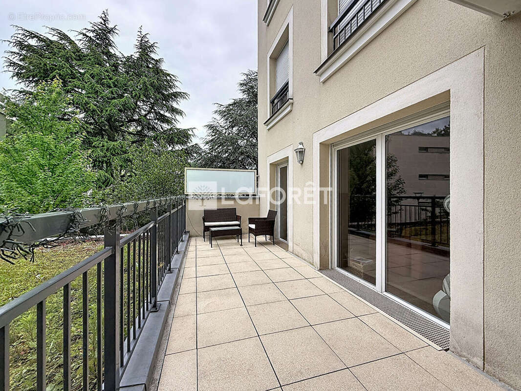 Appartement à LE PLESSIS-ROBINSON