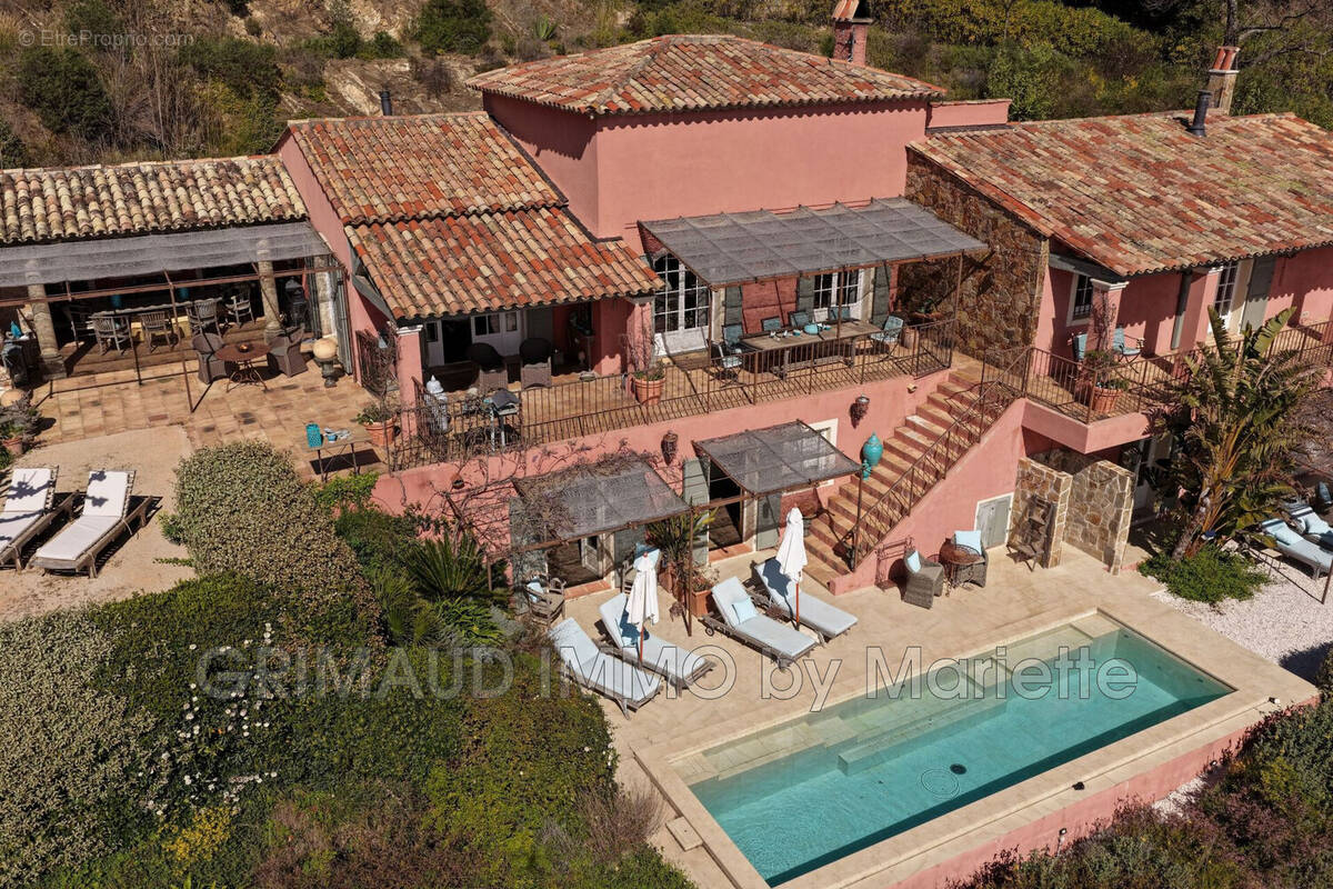 Maison à LA GARDE-FREINET