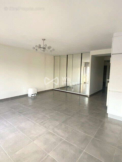 Appartement à SAINTE-GENEVIEVE-DES-BOIS