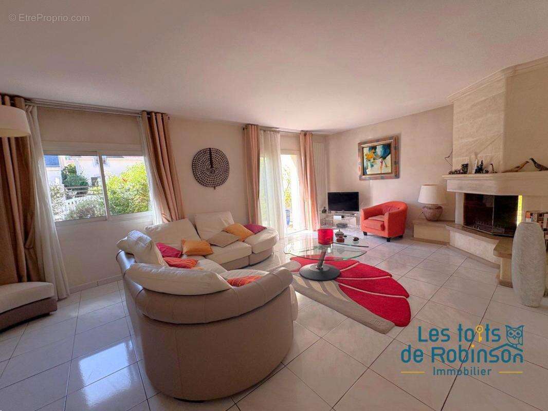 Maison à LE PLESSIS-ROBINSON