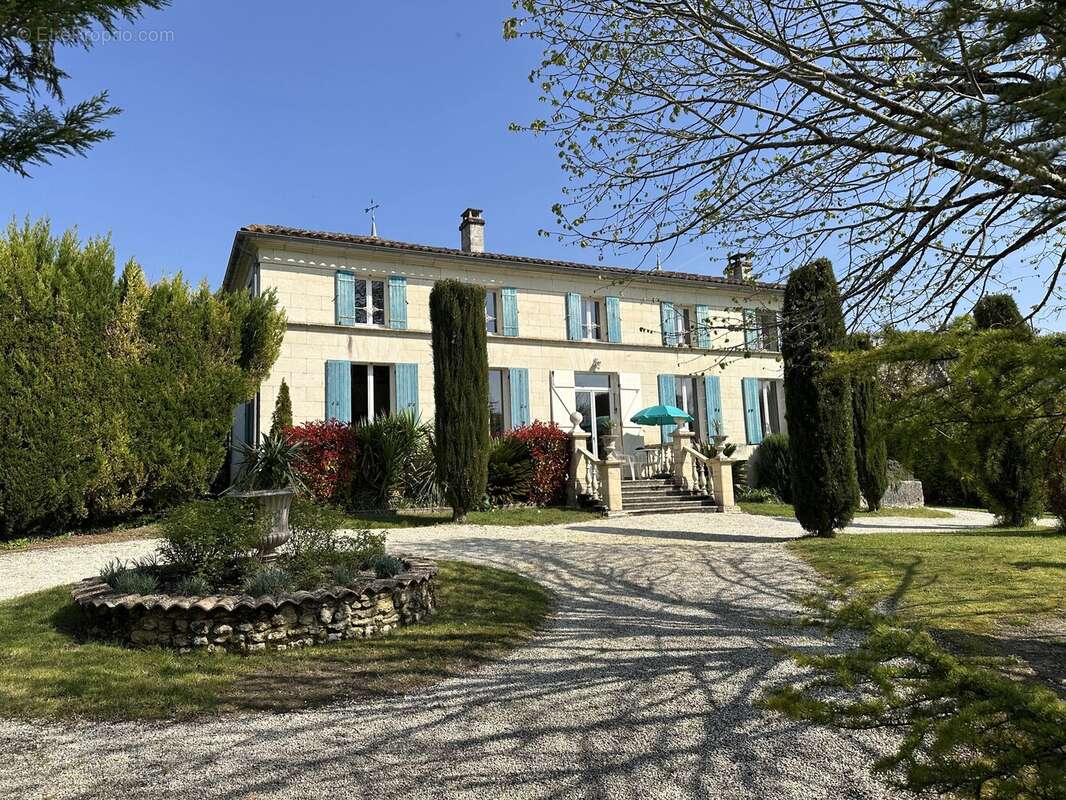 Maison à SAINT-FORT-SUR-GIRONDE