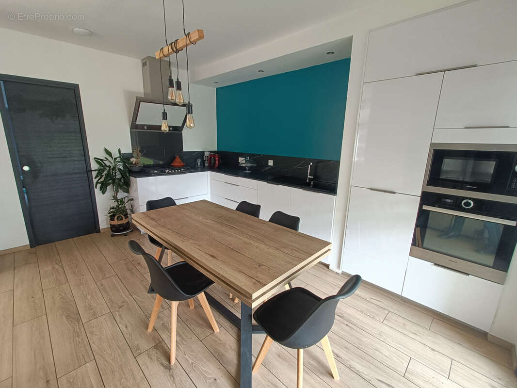 Maison à NOYAL-CHATILLON-SUR-SEICHE