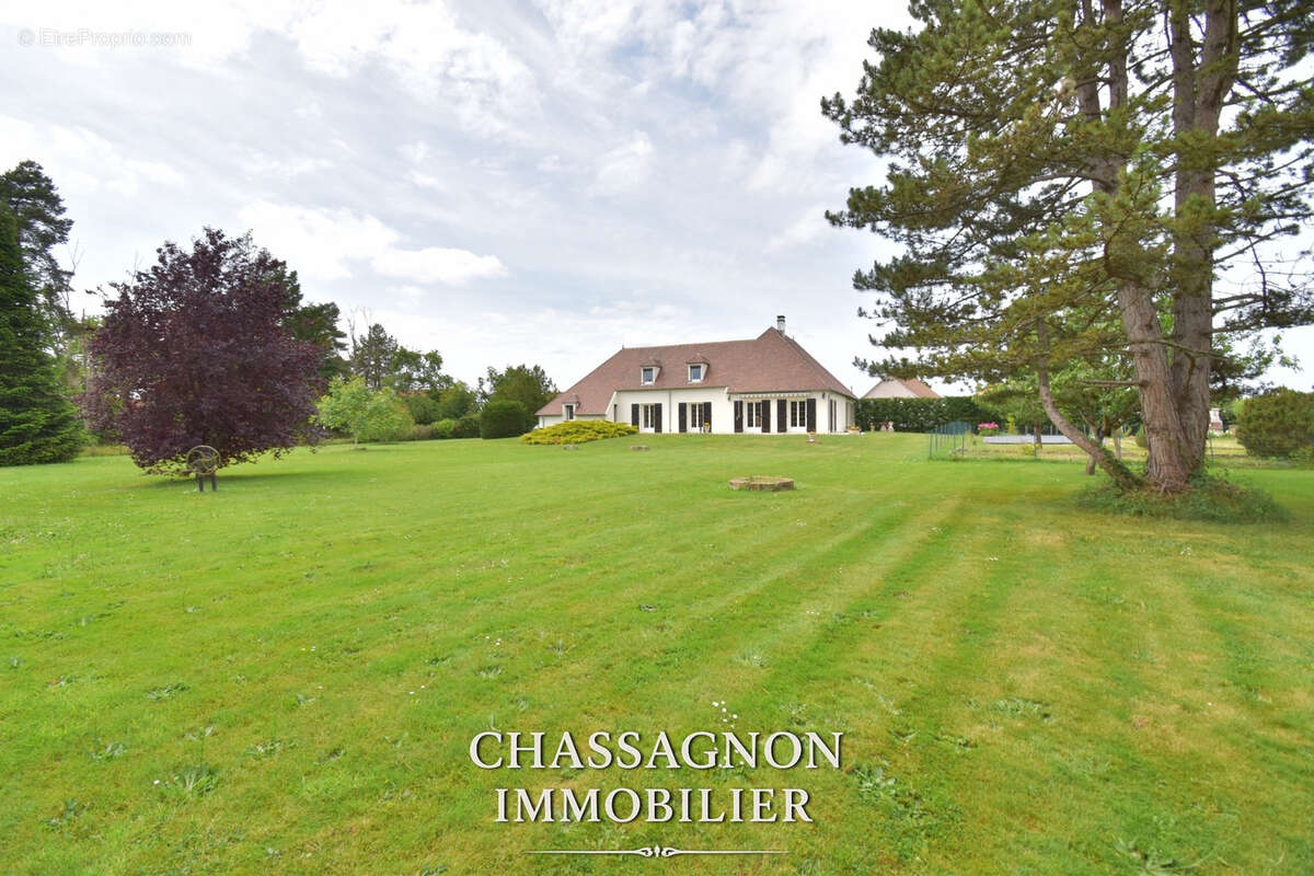 Maison à MOULINS