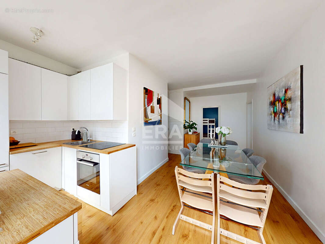 Appartement à PARIS-15E