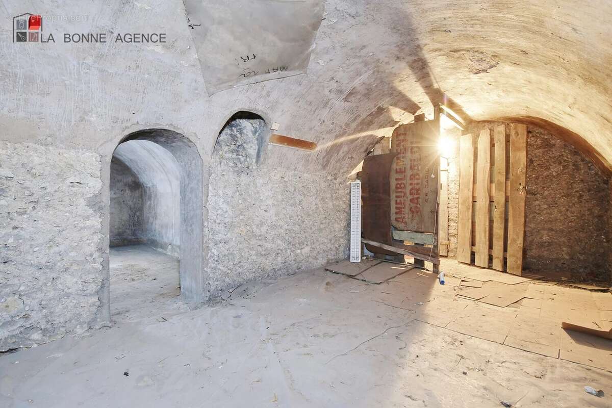 Vente - cambronne - local commercial - 81,24 m2 carrez - prix : 800.000€ fai - photo 4
