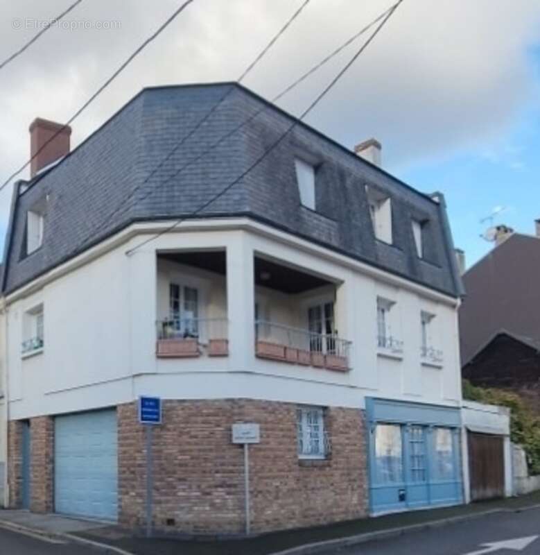 Maison à LILLEBONNE