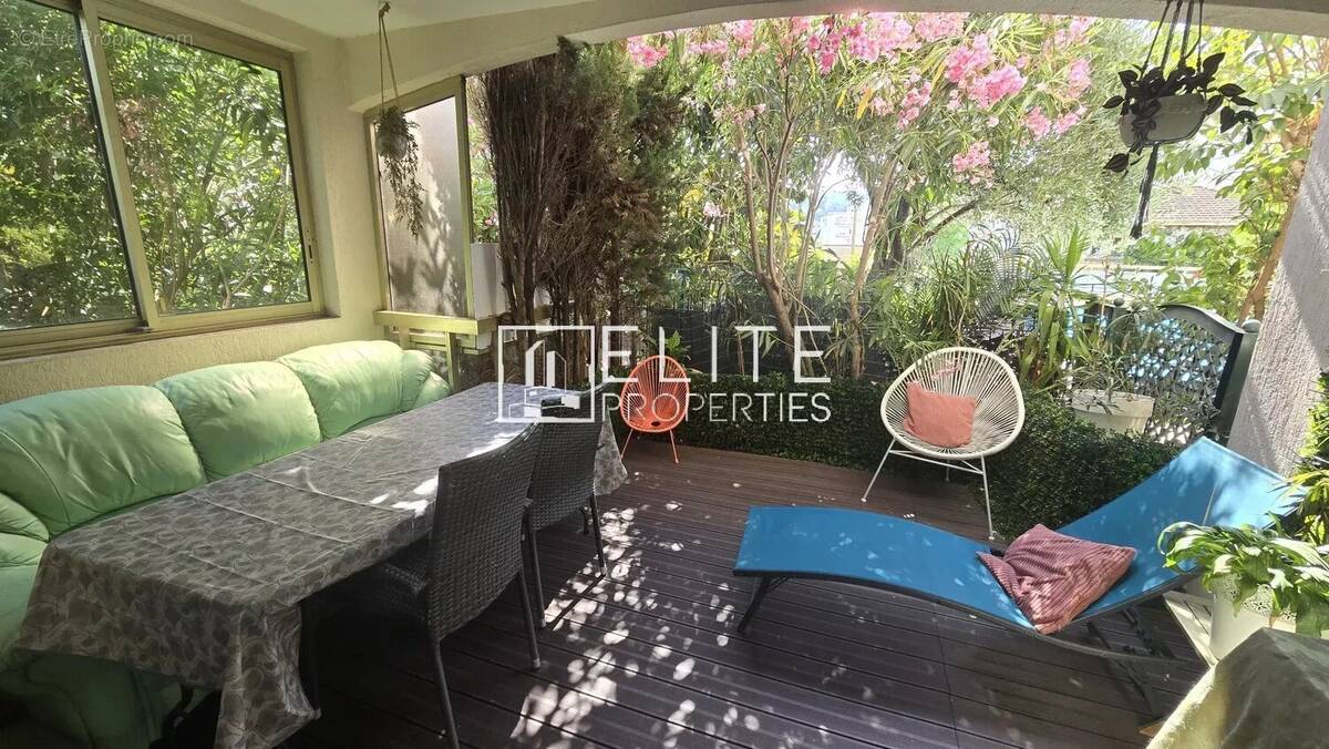 Appartement à LE CANNET