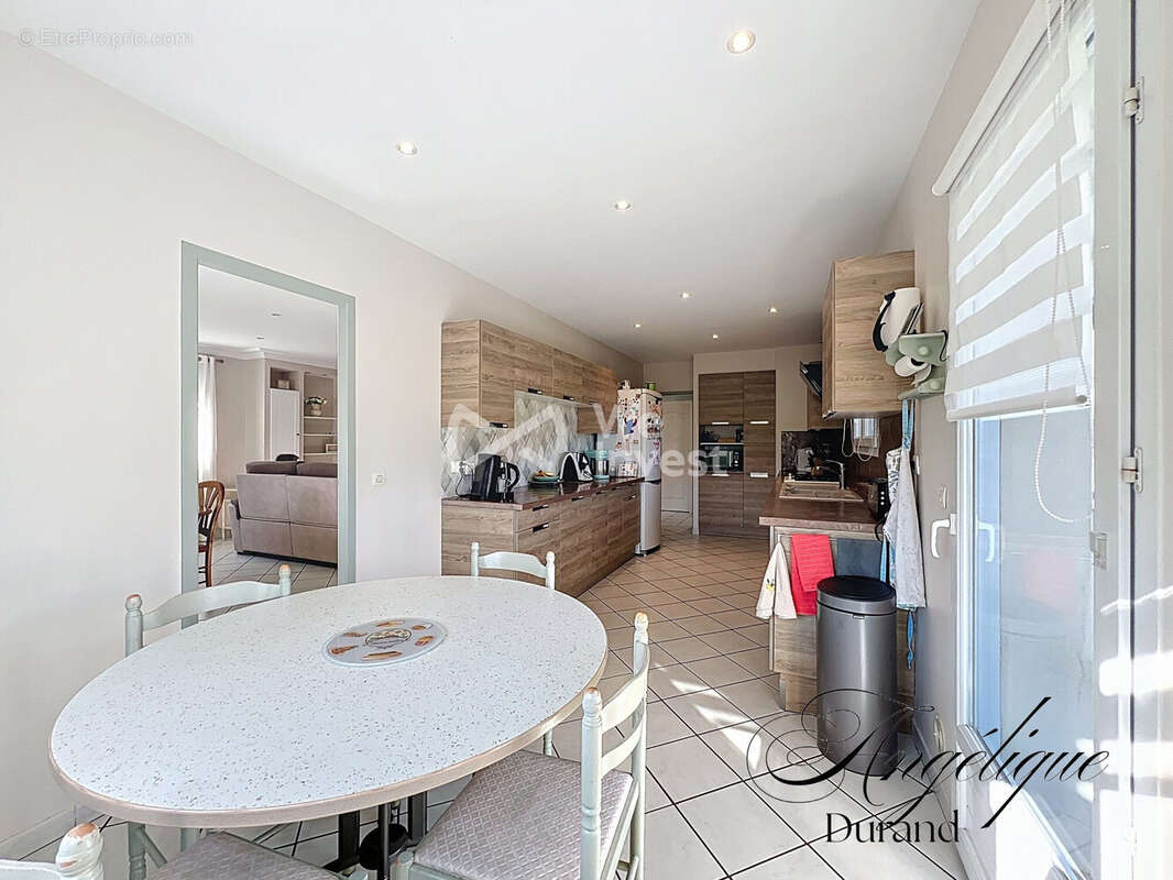 Maison 142 m² à Vienne  - photo 8