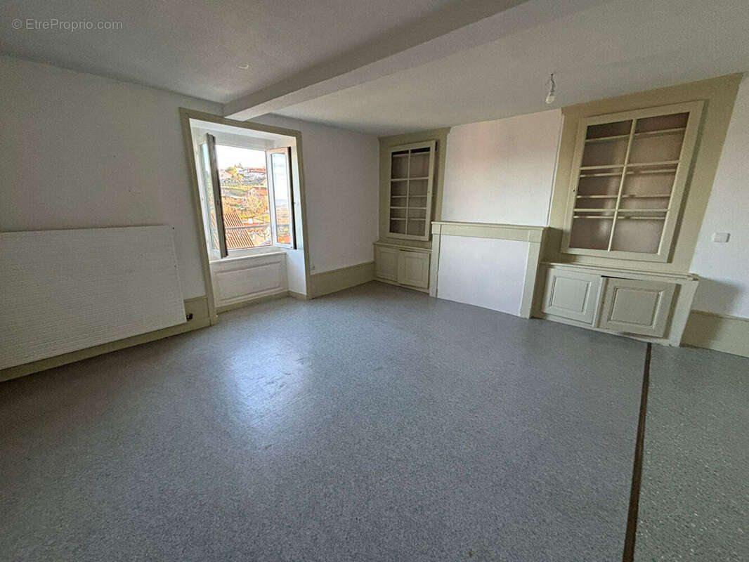 Appartement à VILLEMONTAIS