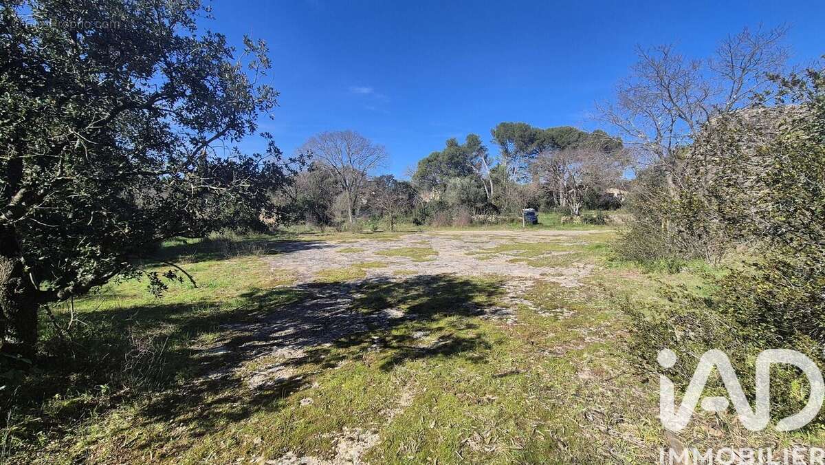 Photo 3 - Terrain à VERS-PONT-DU-GARD