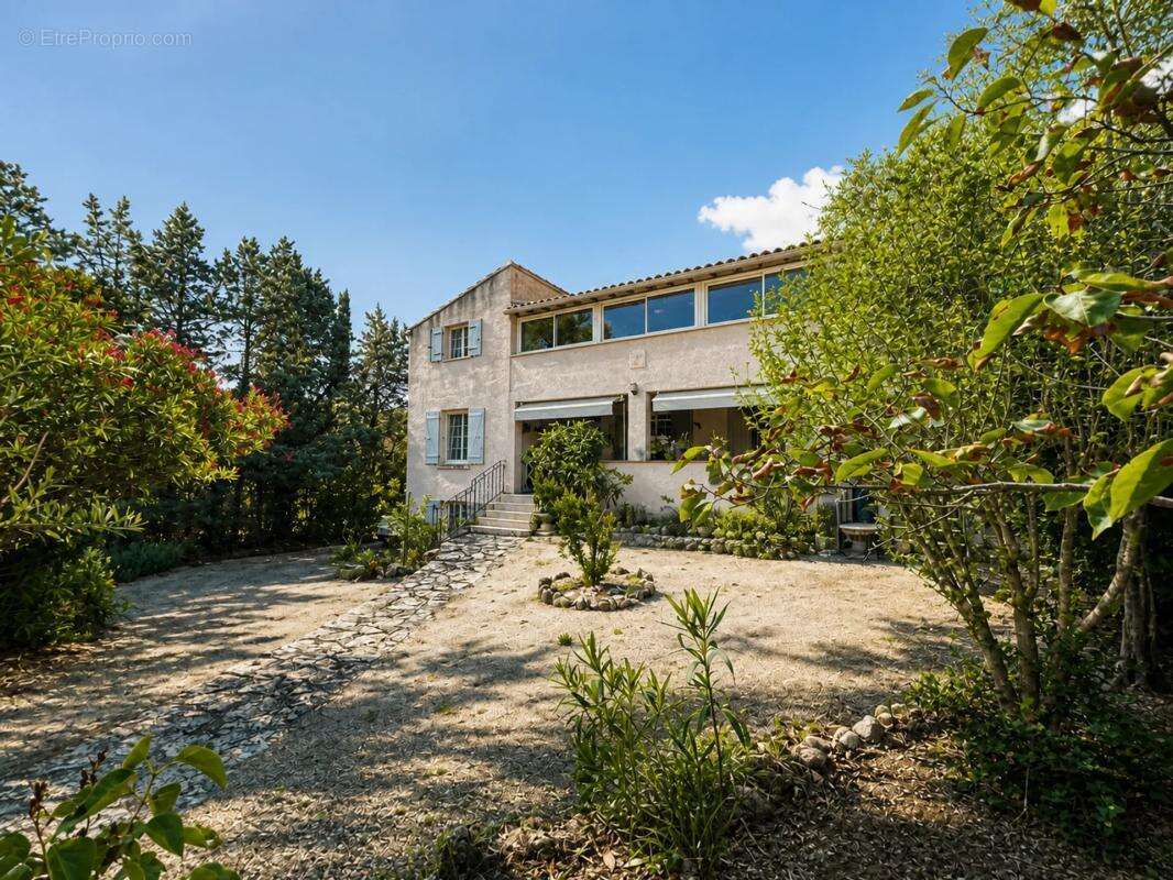 Maison de 9 pièces de 240 m² dans environnement privilégié - photo 25