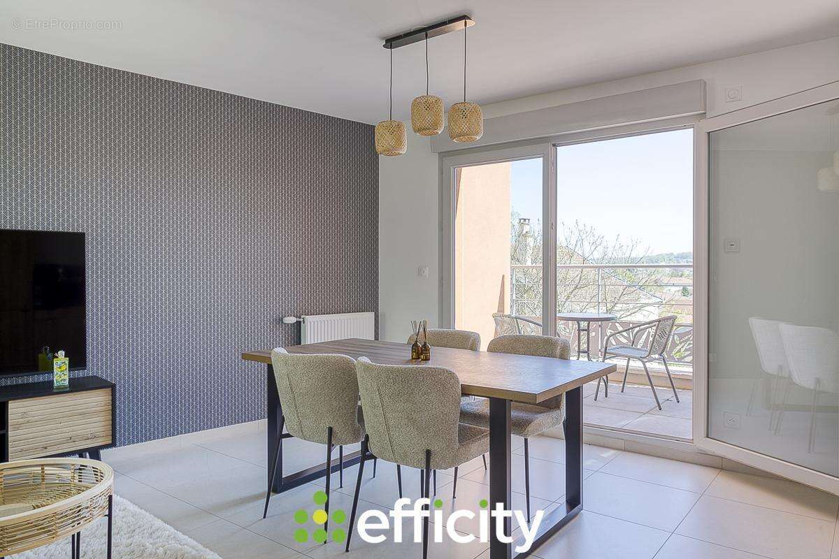 Appartement à TOUSSIEU