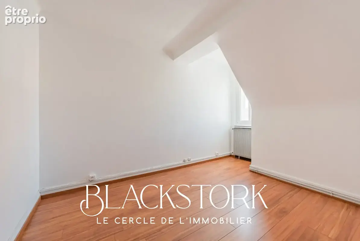 STRASBOURG CONTADES  Charmant 1 pièce  au dernier étage d'une maison de maître - photo 3