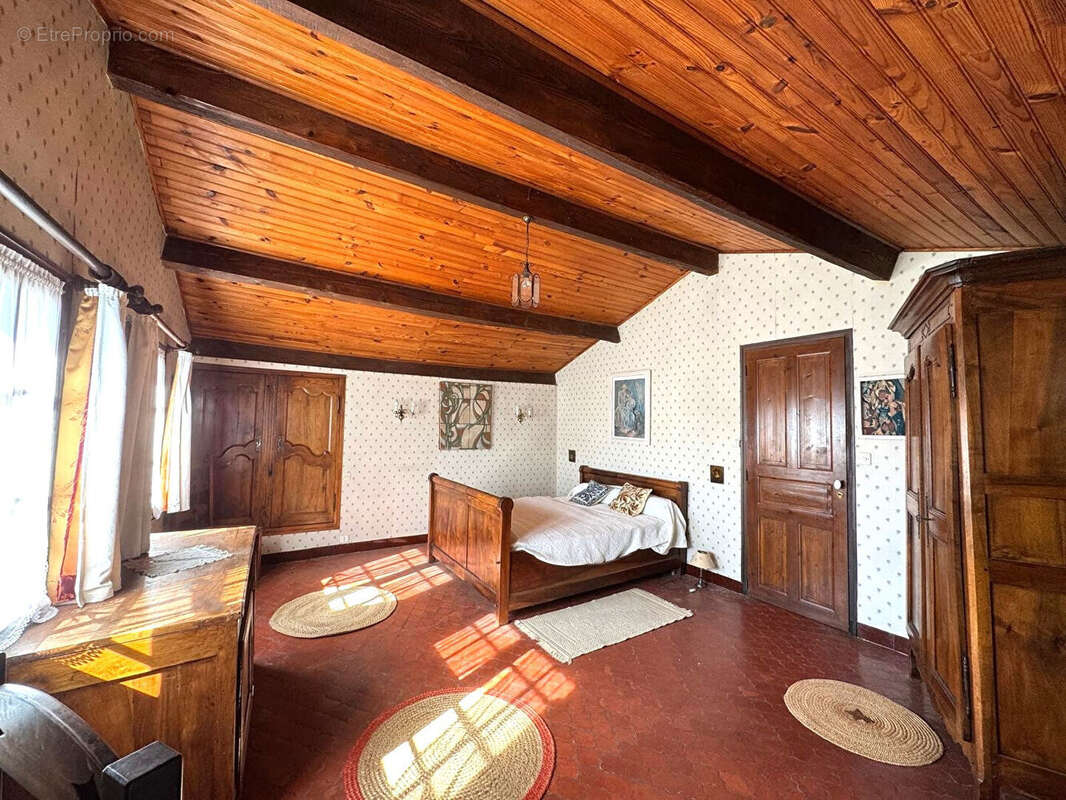 Maison à L'ISLE-SUR-LA-SORGUE