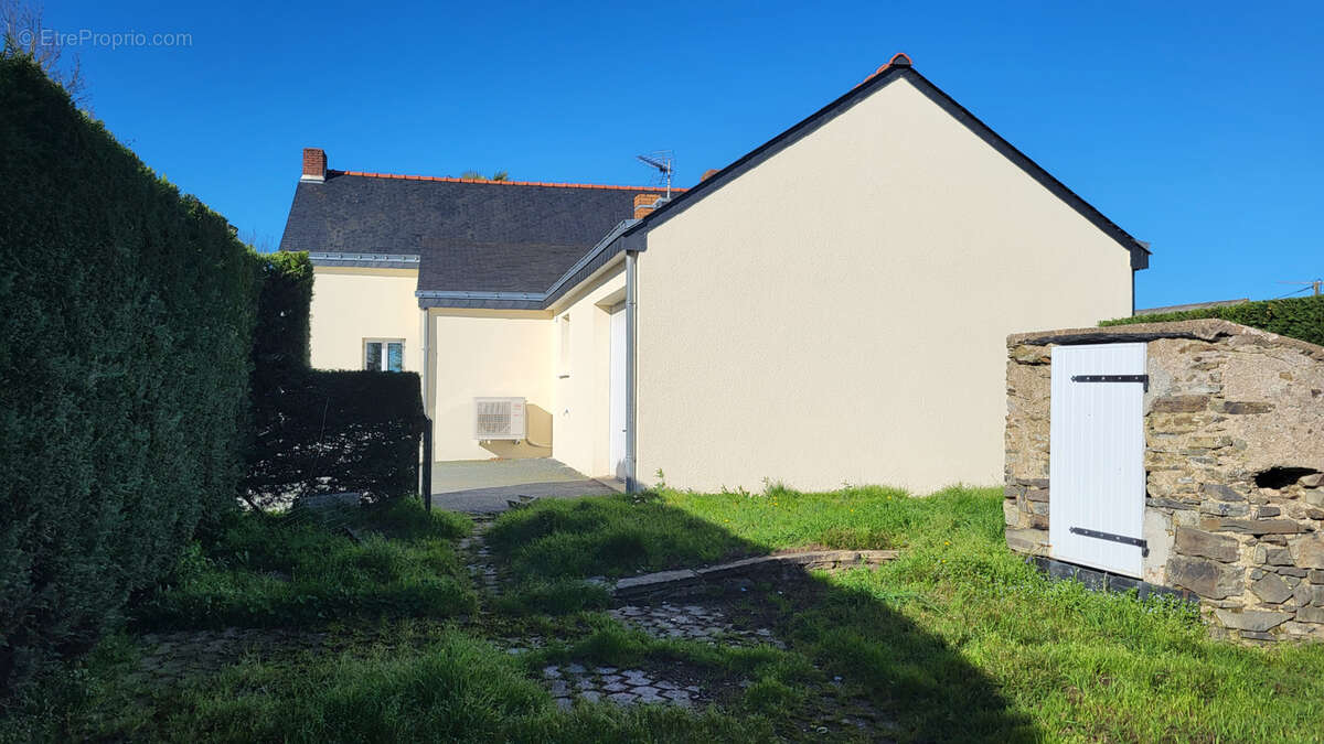 Maison à SAINT-GEREON
