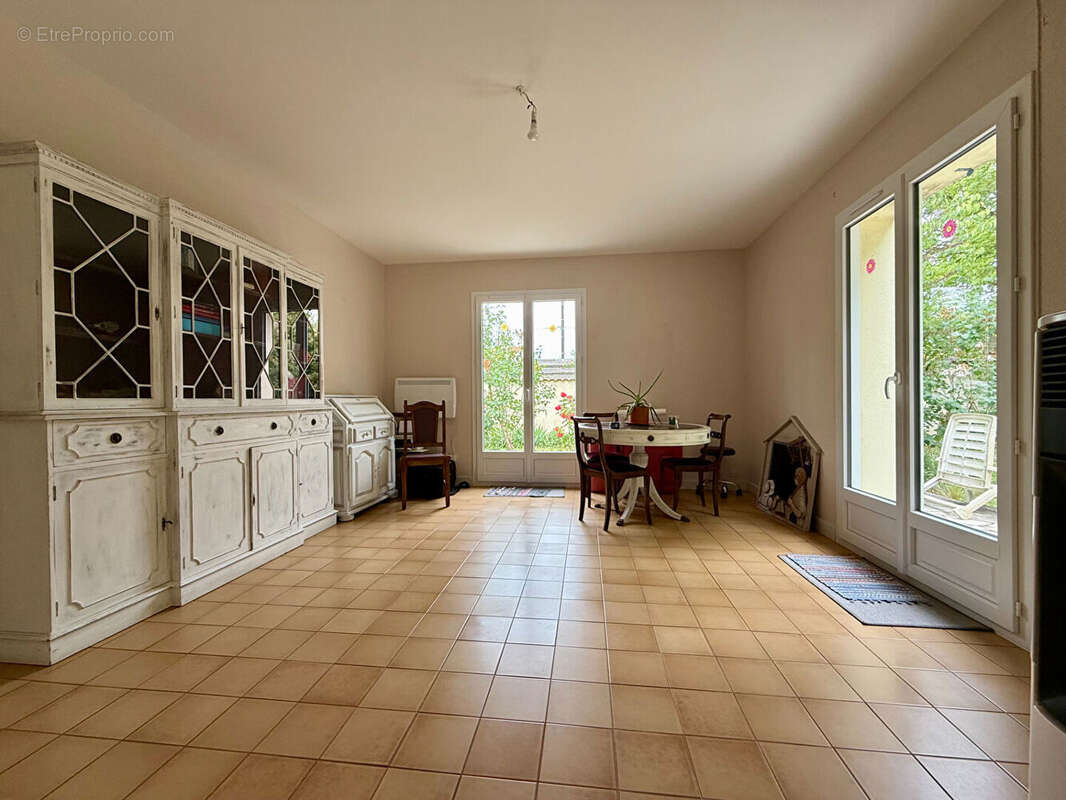 Maison à SURGERES