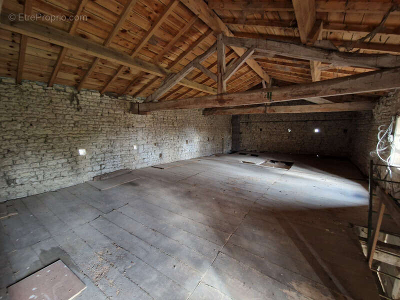 Maison à vendre 5 pièces SAINT CREPIN (17) - photo 8