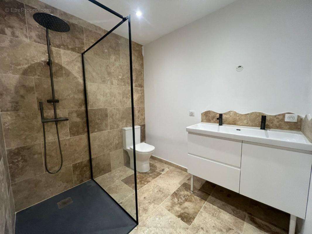 Maison à L&#039;ISLE-SUR-LA-SORGUE