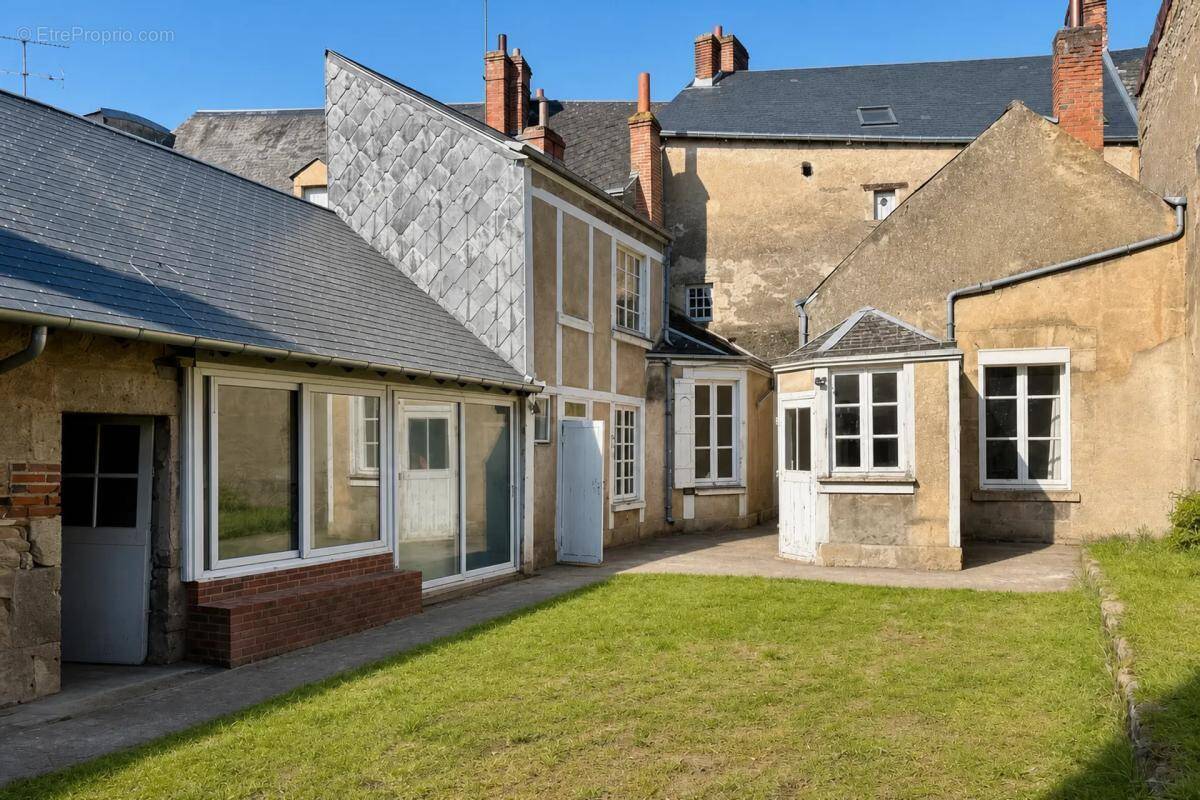 Maison à FAY-AUX-LOGES