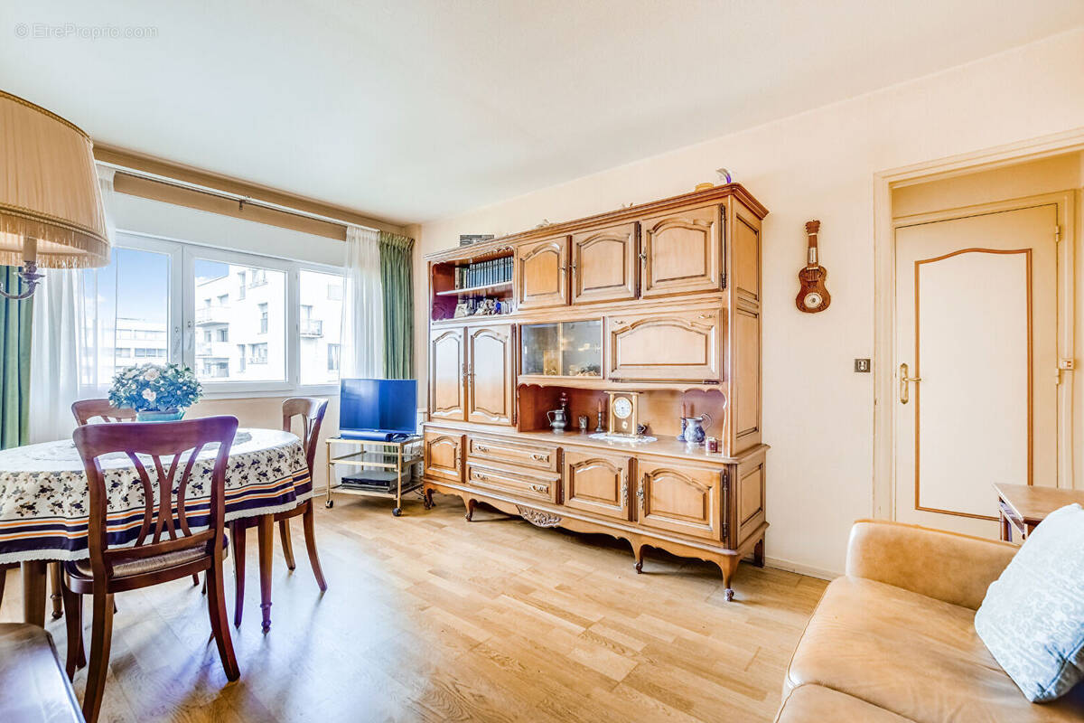 Appartement à PARIS-12E