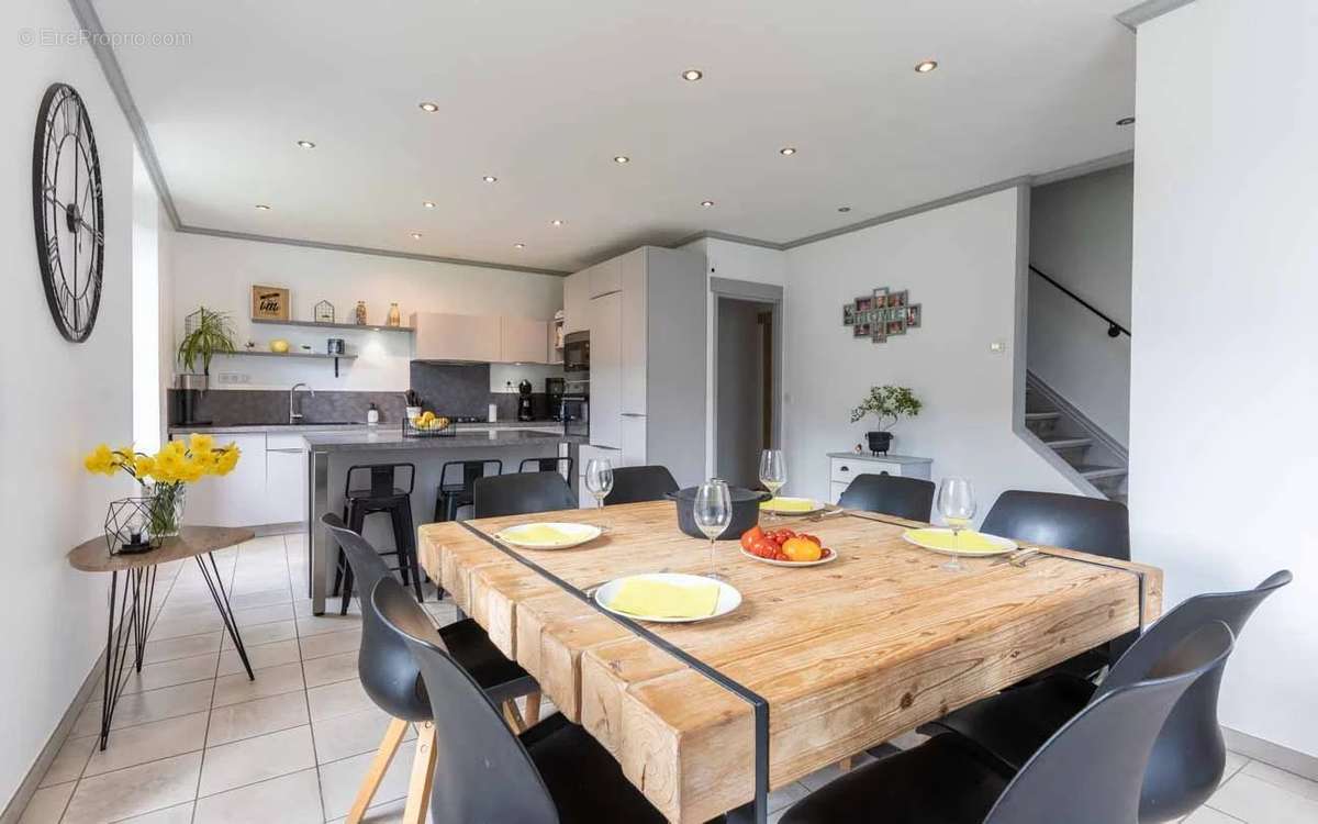 Maison à LES AVANCHERS-VALMOREL