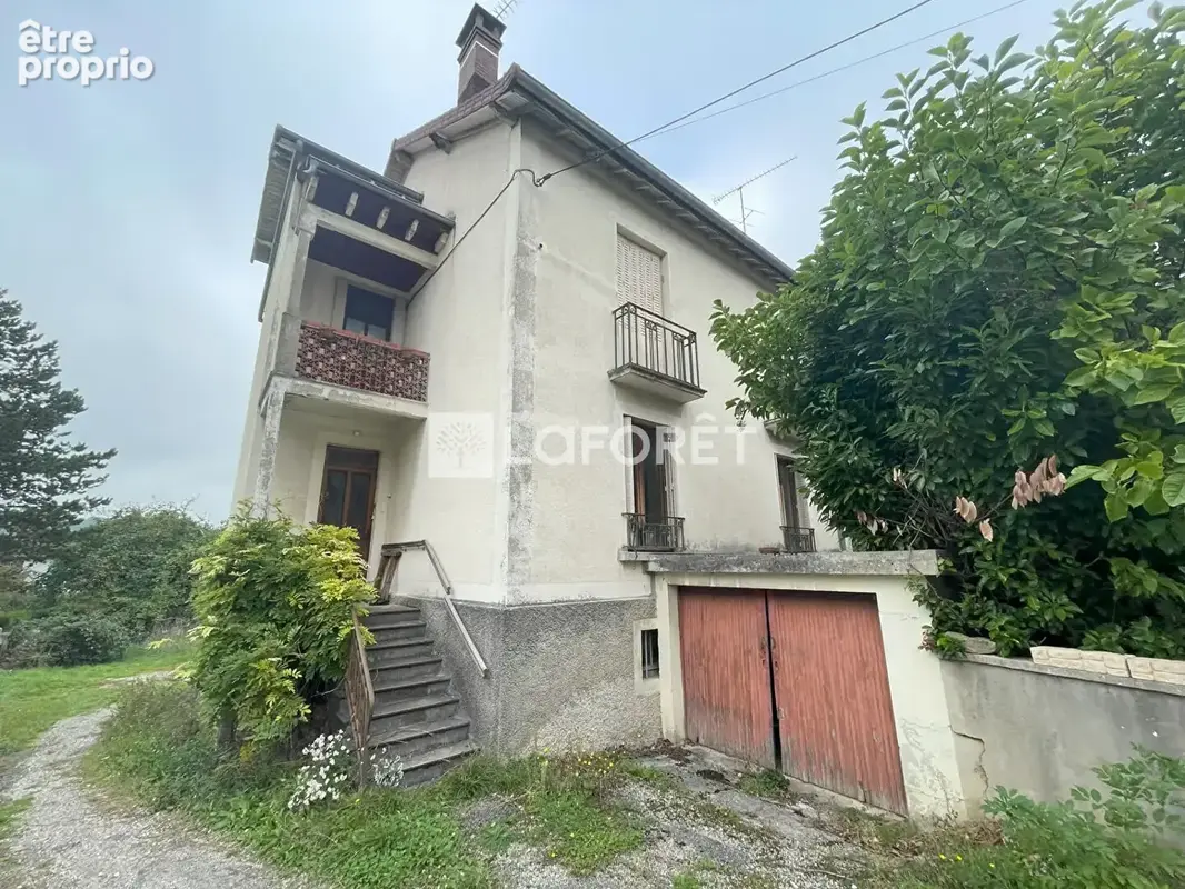 Lons-le-Saunier · Maison de caractère en pierre · 2 logements indépendants · Jardin 770 m² · Idéal investissement ou famille - photo 4