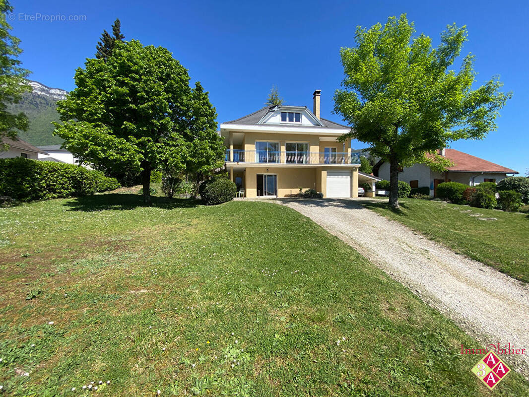 Maison à SAINT-NAZAIRE-LES-EYMES