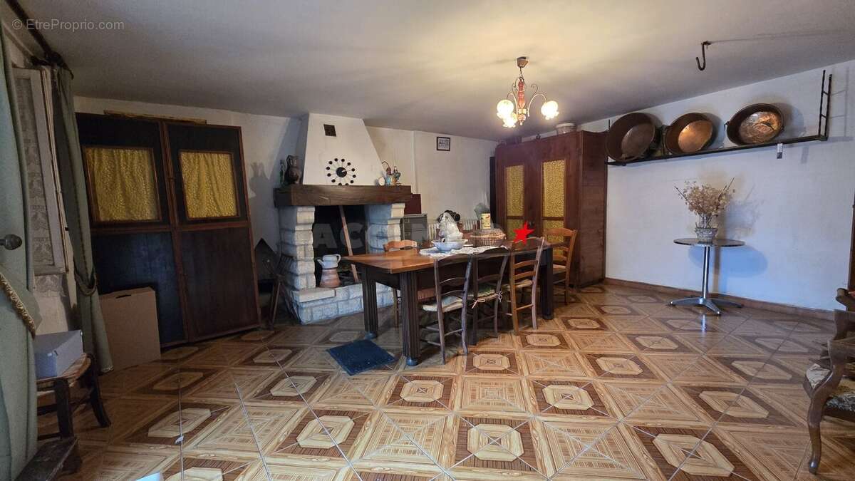 Maison à BRASSAC