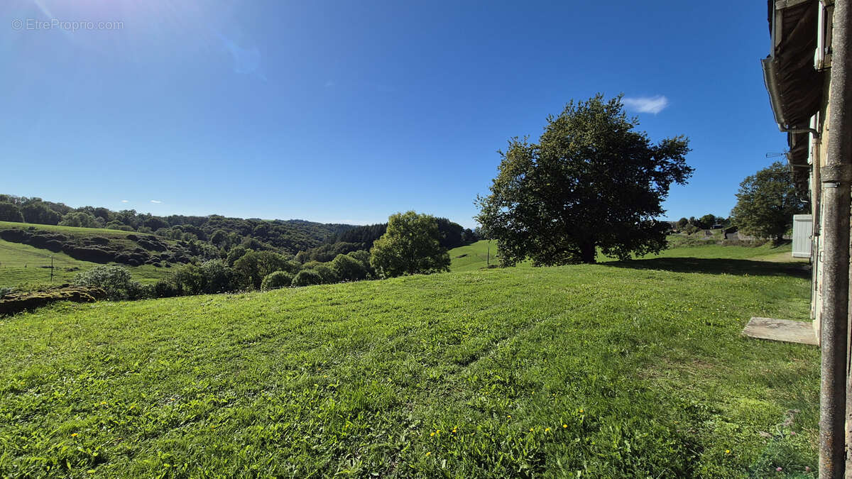Maison à SAINT-CERNIN