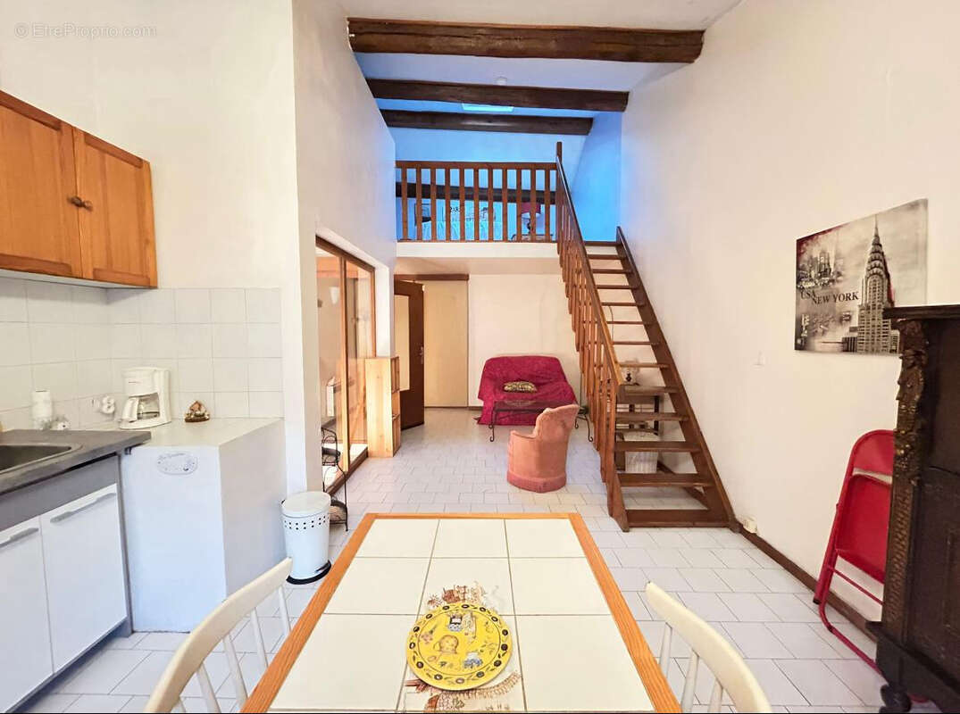 Maison à LEZIGNAN-CORBIERES