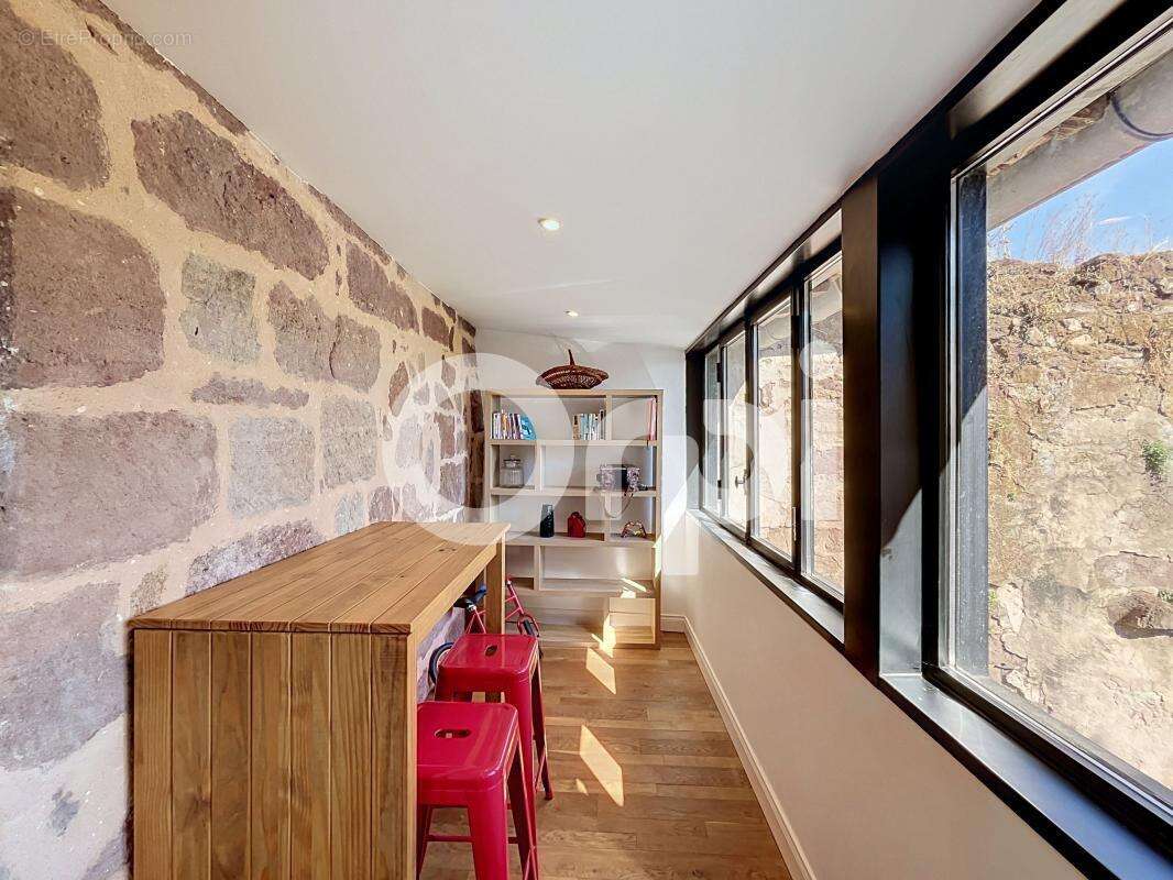 Maison de caractère en pierre de brasier ! AGENCE ORPI BRIVE RD - photo 11