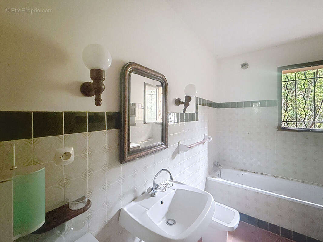 Maison à SPERACEDES