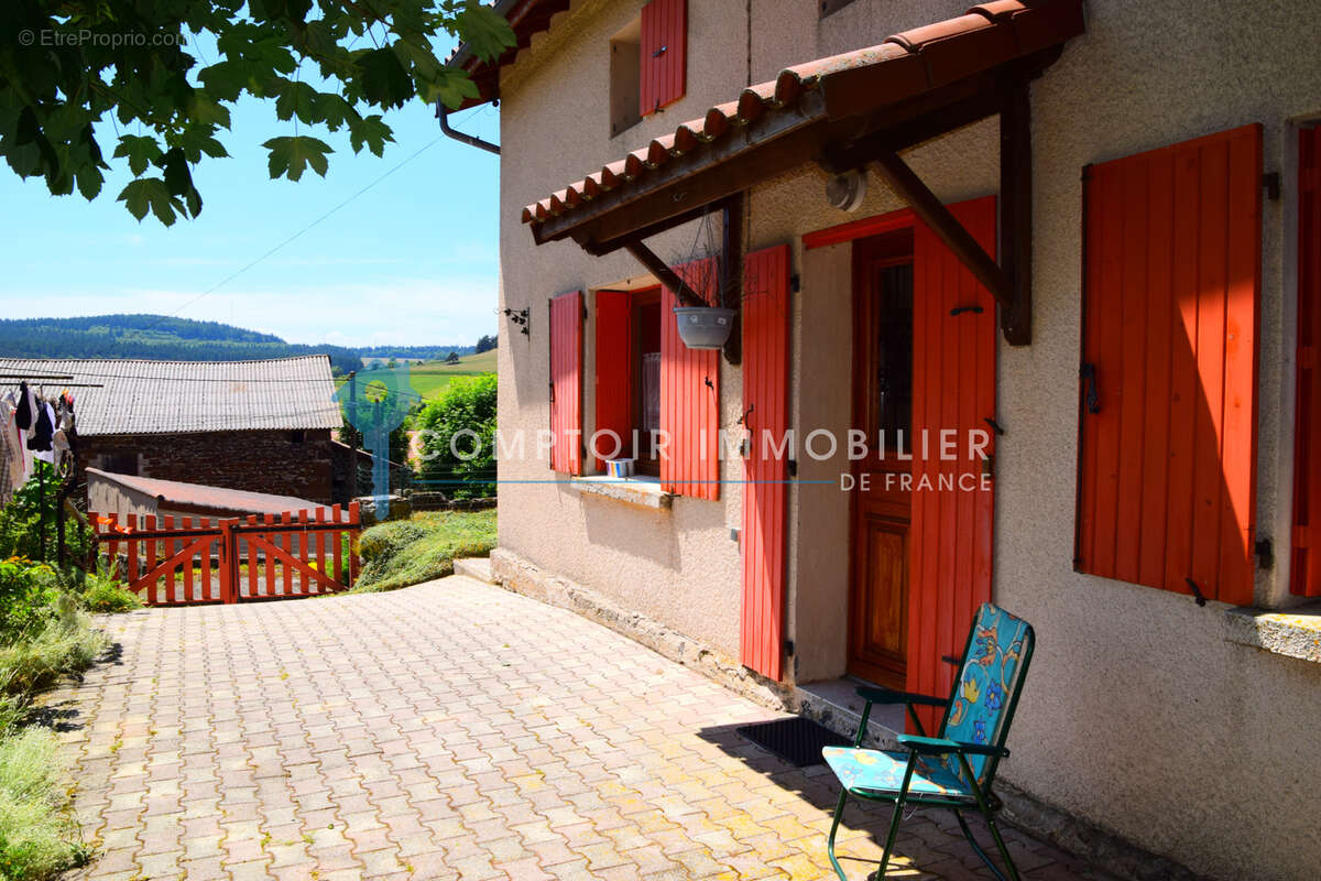 Dépt. 07 -  A VENDRE à COUCOURON - Maison de 131 m2 avec garage et jardin - Parcelle de 670 m2 - photo 3