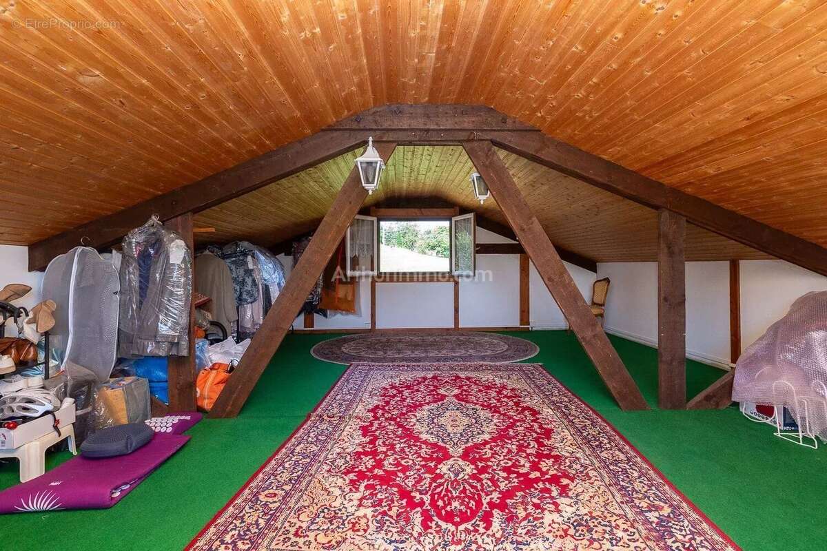 Maison à VEZERONCE-CURTIN