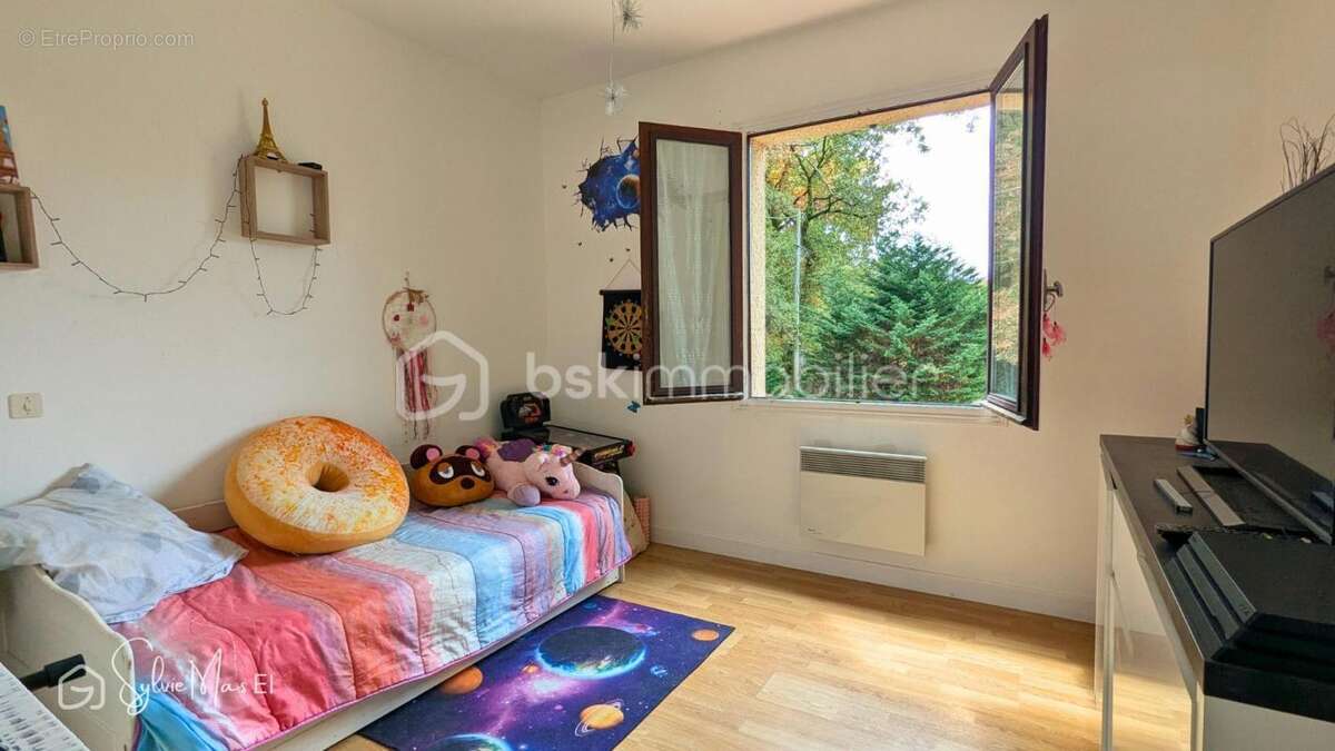 Maison 5 chambres - jardin 3320 m2 - photo 6