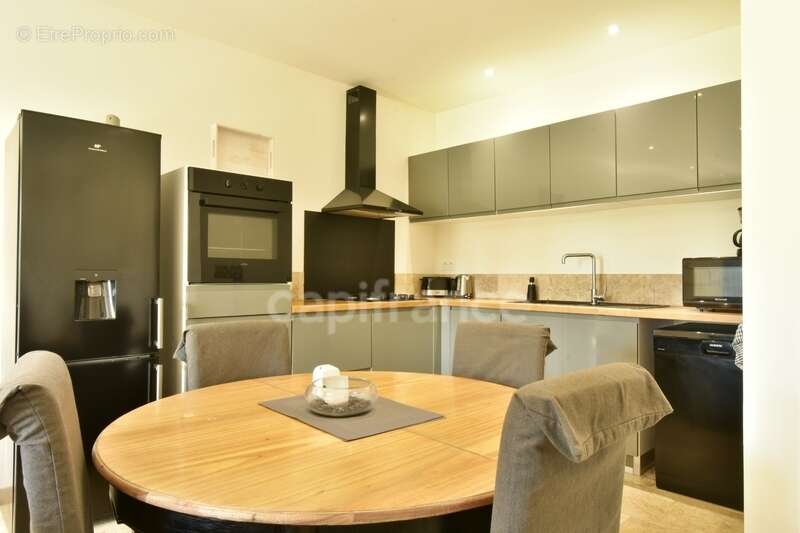 Maison à SAINT-PIERRE-DE-MEZOARGUES