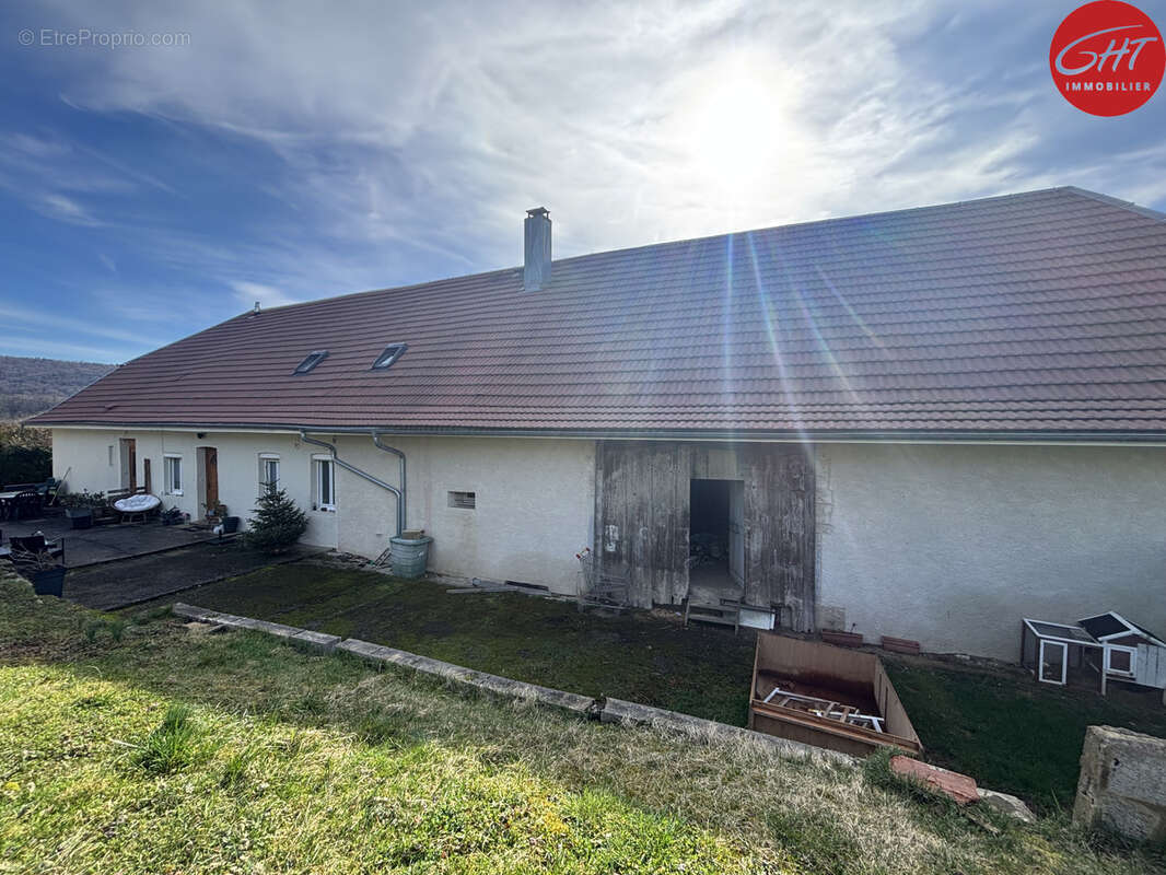 Appartement à HYEVRE-PAROISSE
