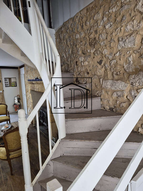 Escalier - Maison à FAUX