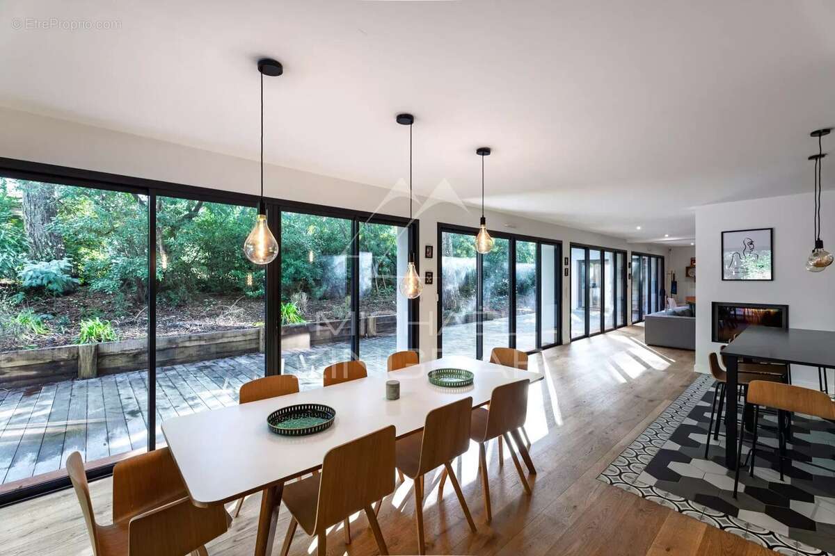 Maison à LE BOUSCAT