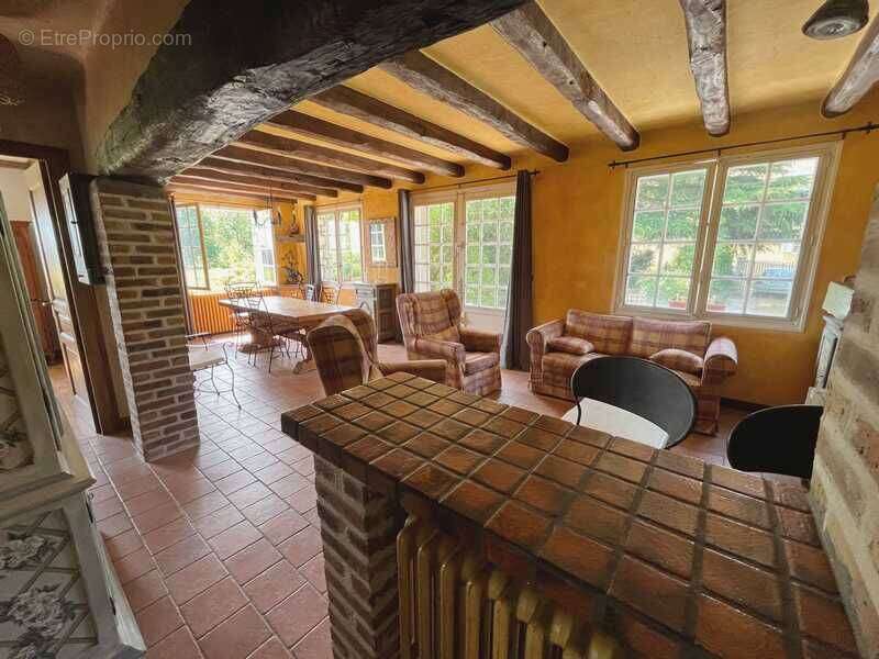 Maison 189 m² à Magny-En-Vexin  - photo 2