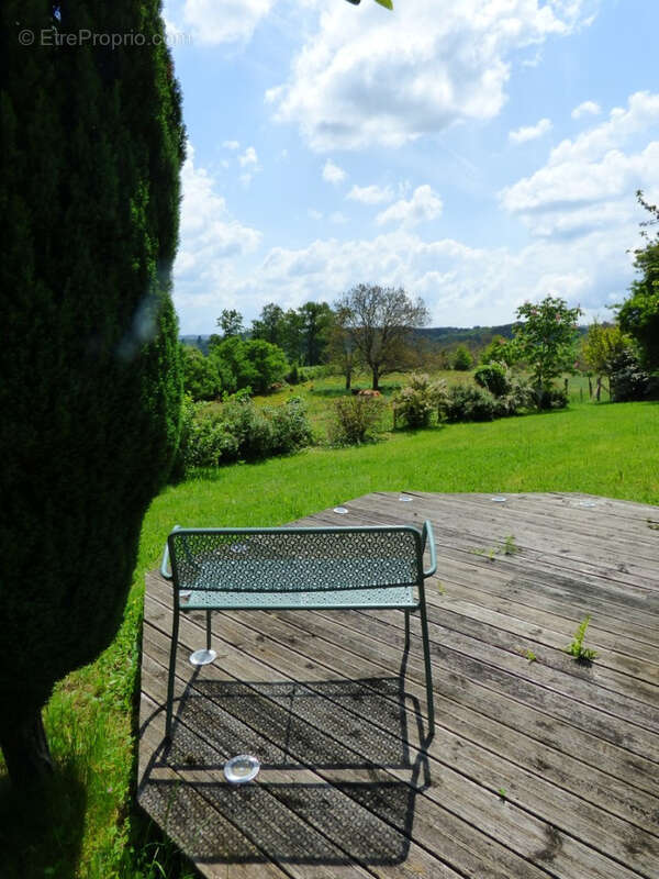 Proche Pompadour, en voie sans issue, dans petit hameau - photo 6