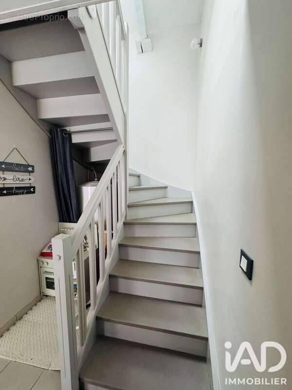 Maison 80 m² à Le Mesnil-Saint-Denis  - photo 5
