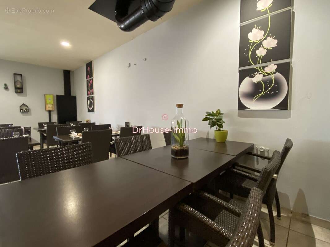 Commerce 96 m² à Aigues-Mortes  - photo 12