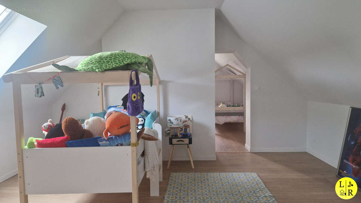 Maison à CROISILLES