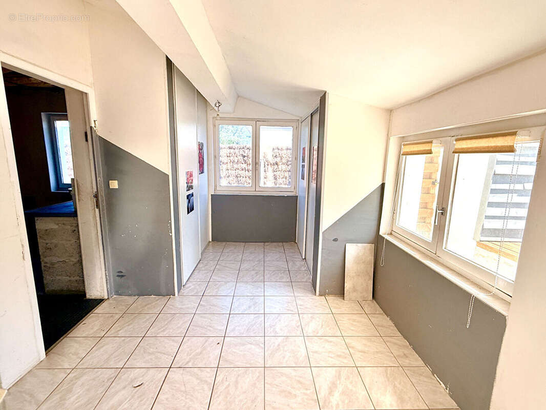 4 CHAMBRES avec garage et jardin - photo 14