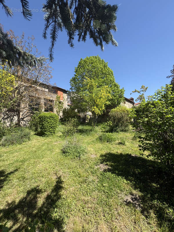 Maison à ISSERTEAUX