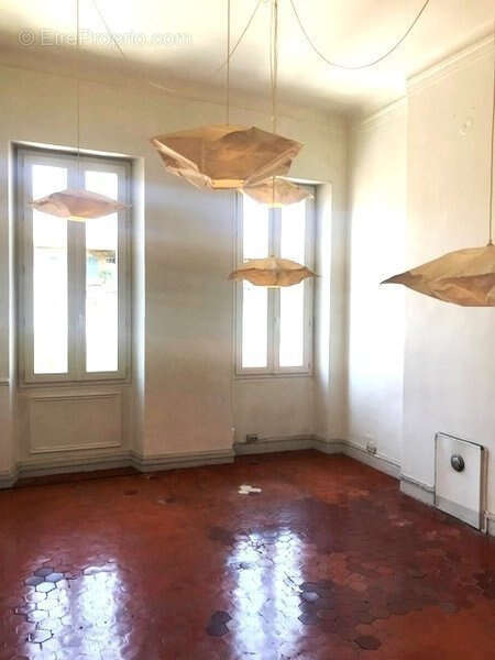 Appartement à MARSEILLE-6E