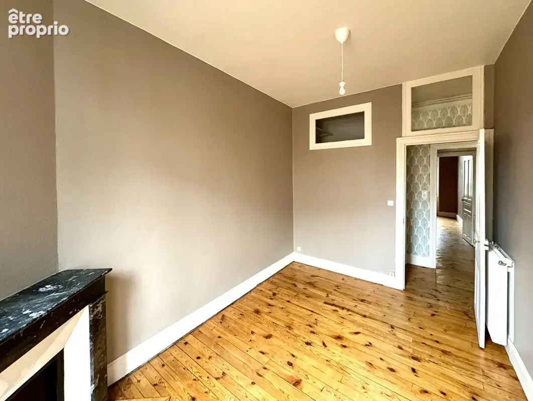 CLERMONT-FERRAND / Immeuble de caractère du XIXe, 84 M2 habitables et espaces chaleureux ! - photo 13
